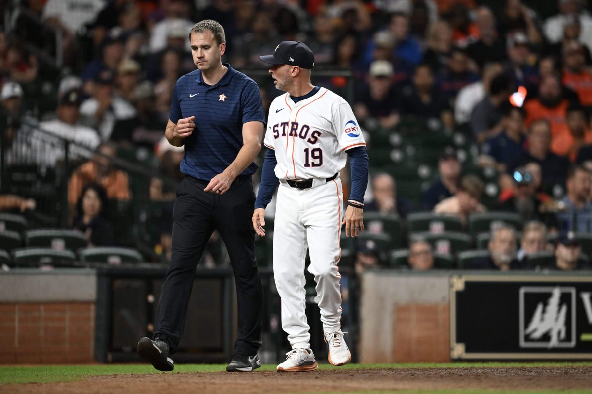 Astros part ways with head athletic trainer after injury-plagued season