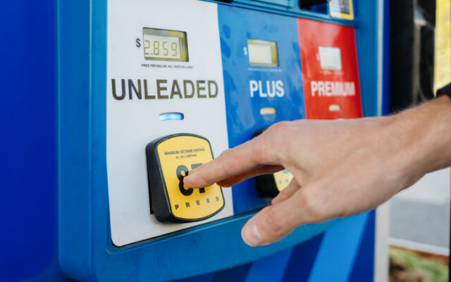 AAA: Gas prices fall in San Antonio for second consecutive week
