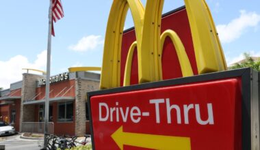 McDonald’s can’t give exact change back to customers – NBC Chicago