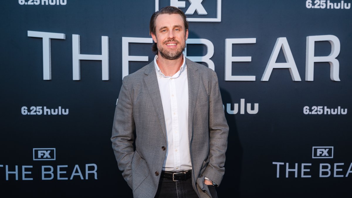 Chris Witaske to be Grand Marshal of St. Charles Christmas Parade – NBC Chicago