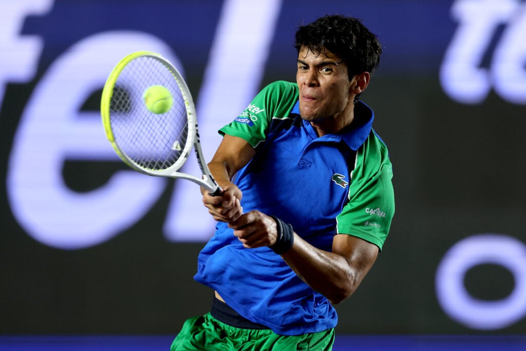 Rodrigo Pacheco Mendez returns a shot to Adam Walton in 2025