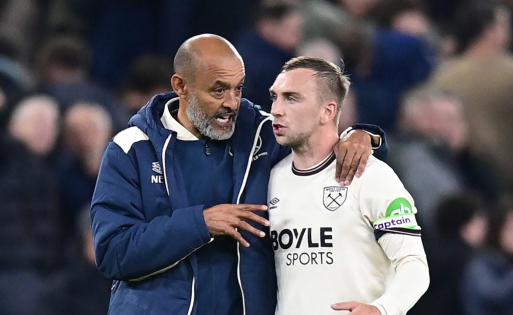 Nuno Espirito Santo talks to Jarrod Bowen after Everton v West Ham United - Premier League