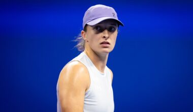 Tennis fans fear Iga Swiatek has made a big mistake ahead of the Australian Open in 2026, 'not this again'