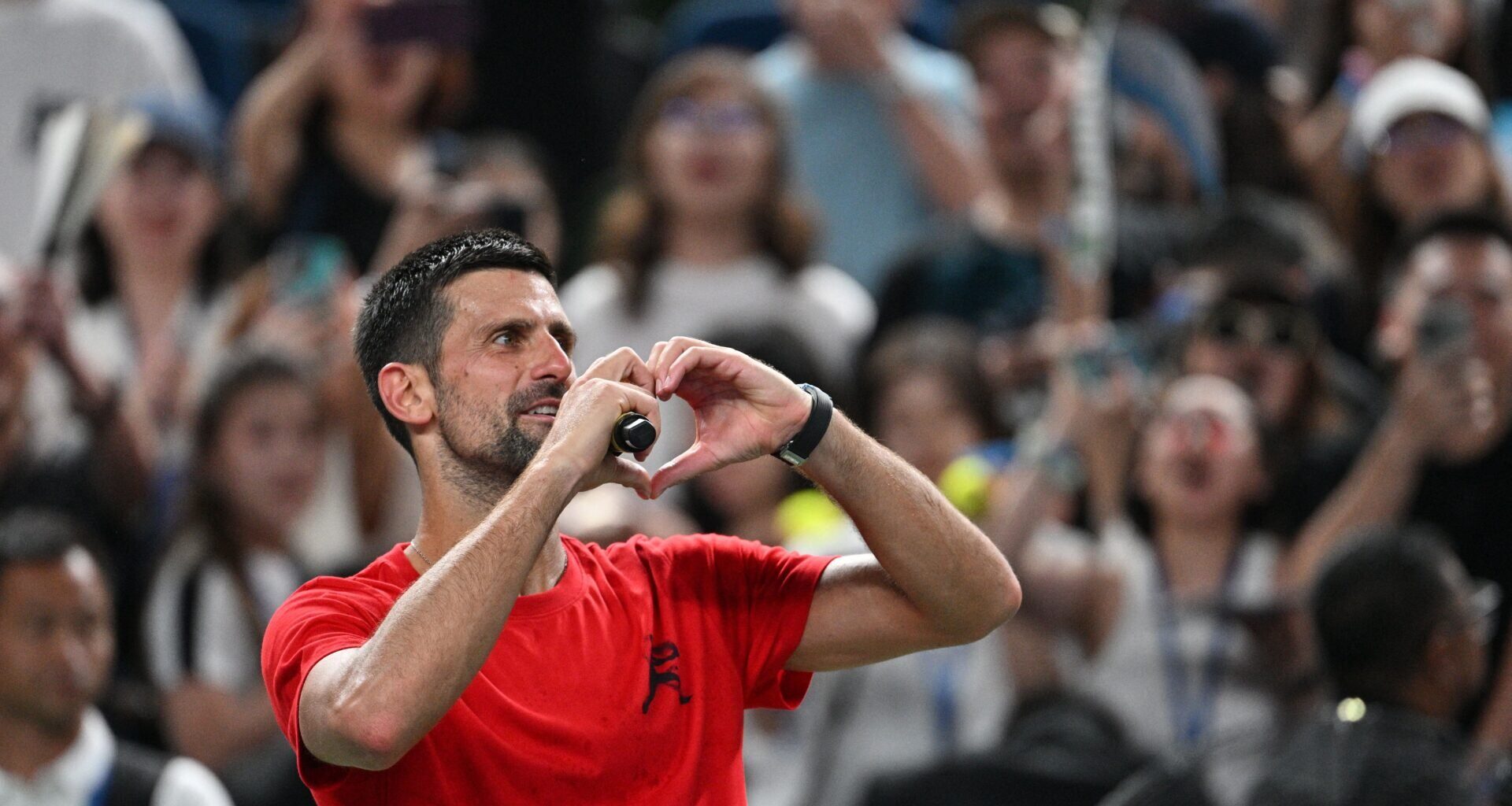 Novak Djokovic publicly offers advice to Qinwen Zheng after her injury issues