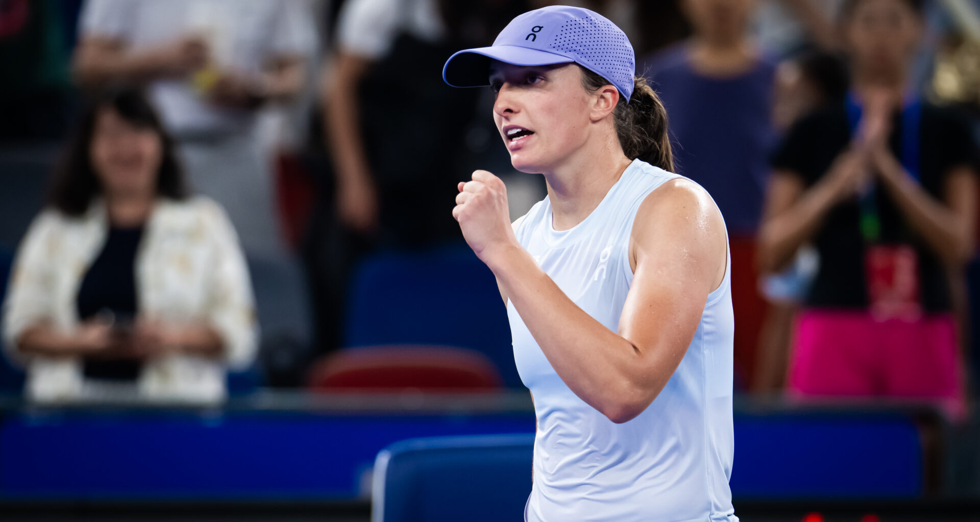 Swiatek surpasses Venus Williams for No. 2 on all-time prize money list