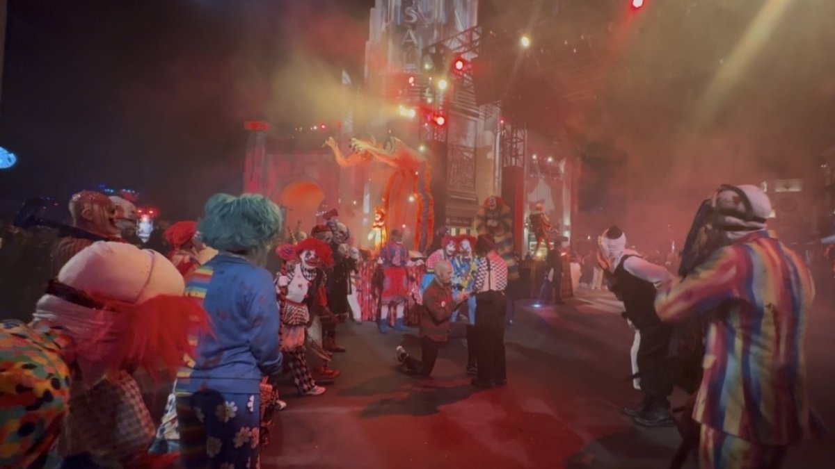 Halloween Horror Nights proposal has a scary good ending for Yucaipa couple – NBC Los Angeles