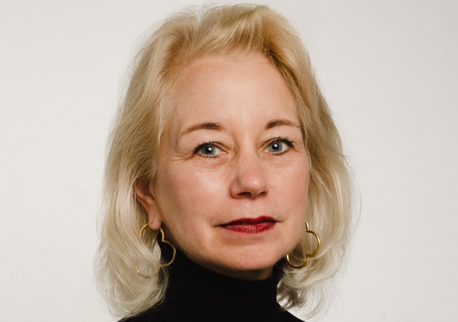 Laura Lippman’s ‘Murder Takes a Vacation’ brings Mrs. Blossom back