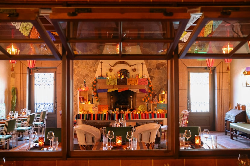 A visit to El Carlos Elegante feels like an escape from Dallas.