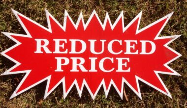 Home price cuts accelerate shift to buyers' market