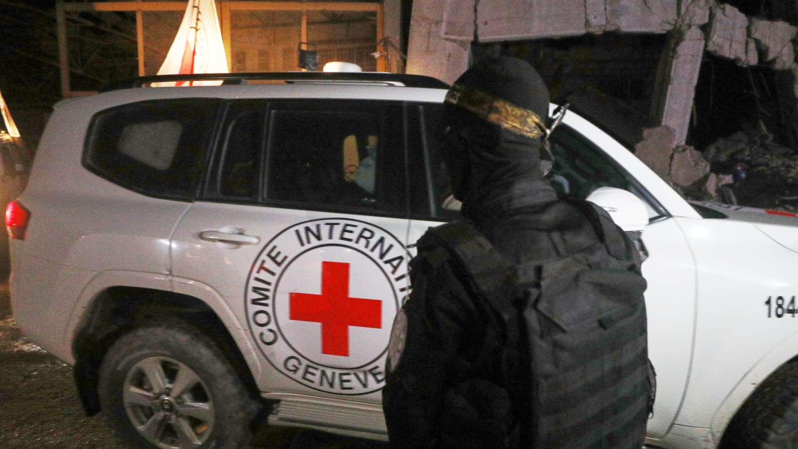 Gaza - Israeli officials said the Egyptian team is working with the ICRC to locate bodies and are using excavators and trucks for the search