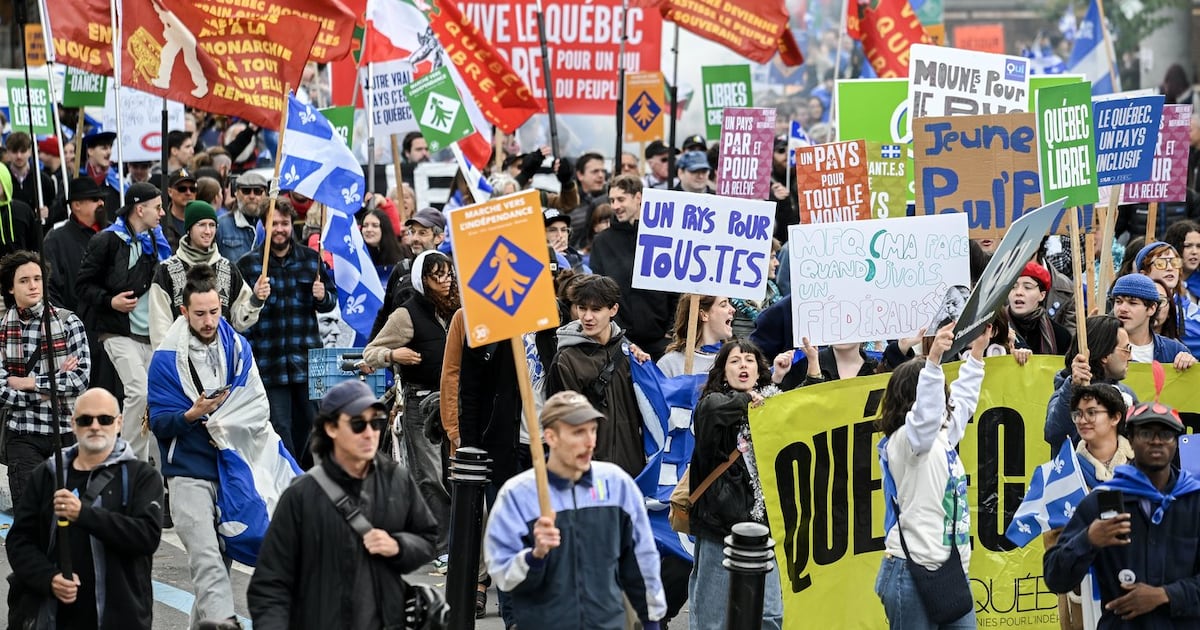 Hundreds of Montrealers join march calling for Quebec independence - CTV News