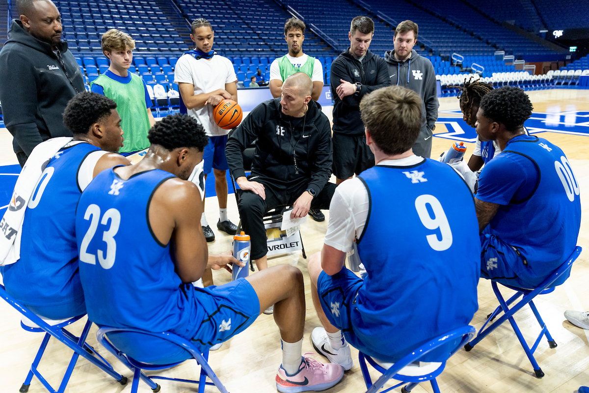 SEC: Kentucky Exhales after Oweh's Return from Injury