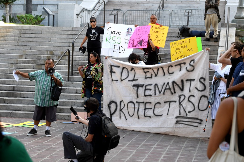 Use official forms when filing evictions – Daily News