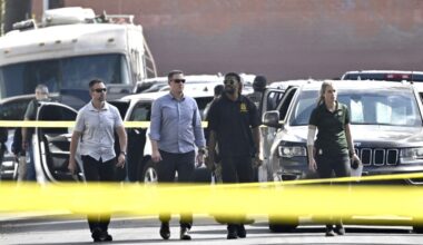 Federal agent and suspect injured in South Los Angeles shooting – Daily News