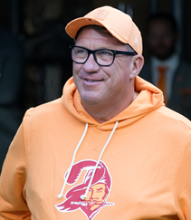 Trading For An Edge Rusher - JoeBucsFan.com