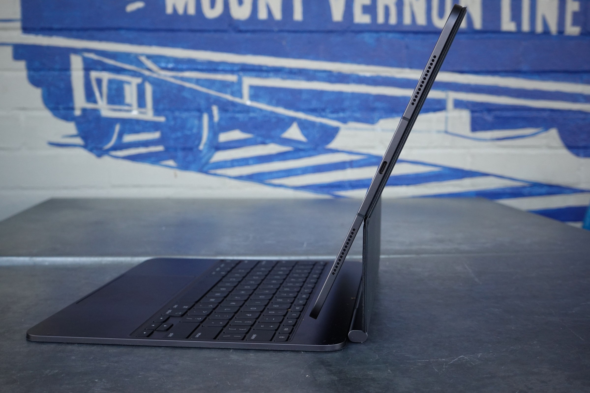 A photo of the M5 iPad Pro from the side.