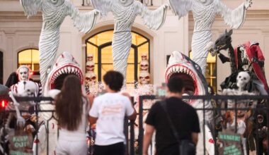 Chilly mornings continue for Dallas, but will you need jacket over your Halloween costume?