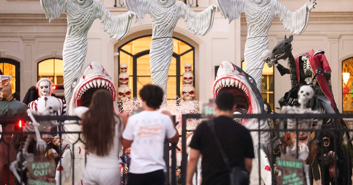 Chilly mornings continue for Dallas, but will you need jacket over your Halloween costume?