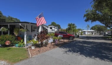 Nearly a year into the trade war, some Canadian snowbirds are still flying south