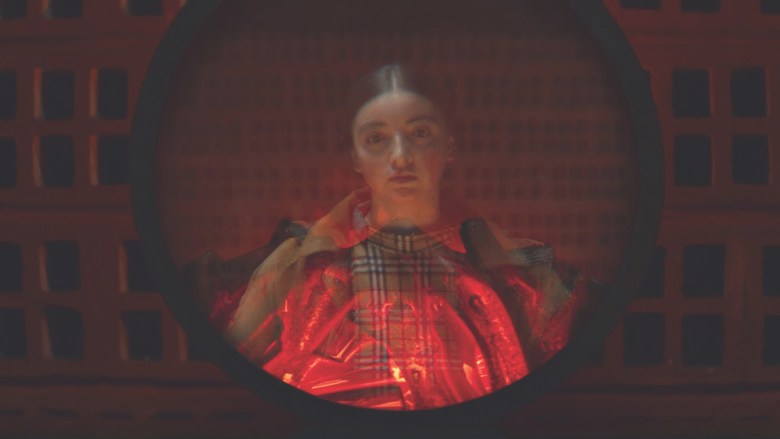 Martina Paseggi stars as Elisa in Un futuro brillante (A Bright Future), a film by Uruguayan director Lucía Garibaldi.