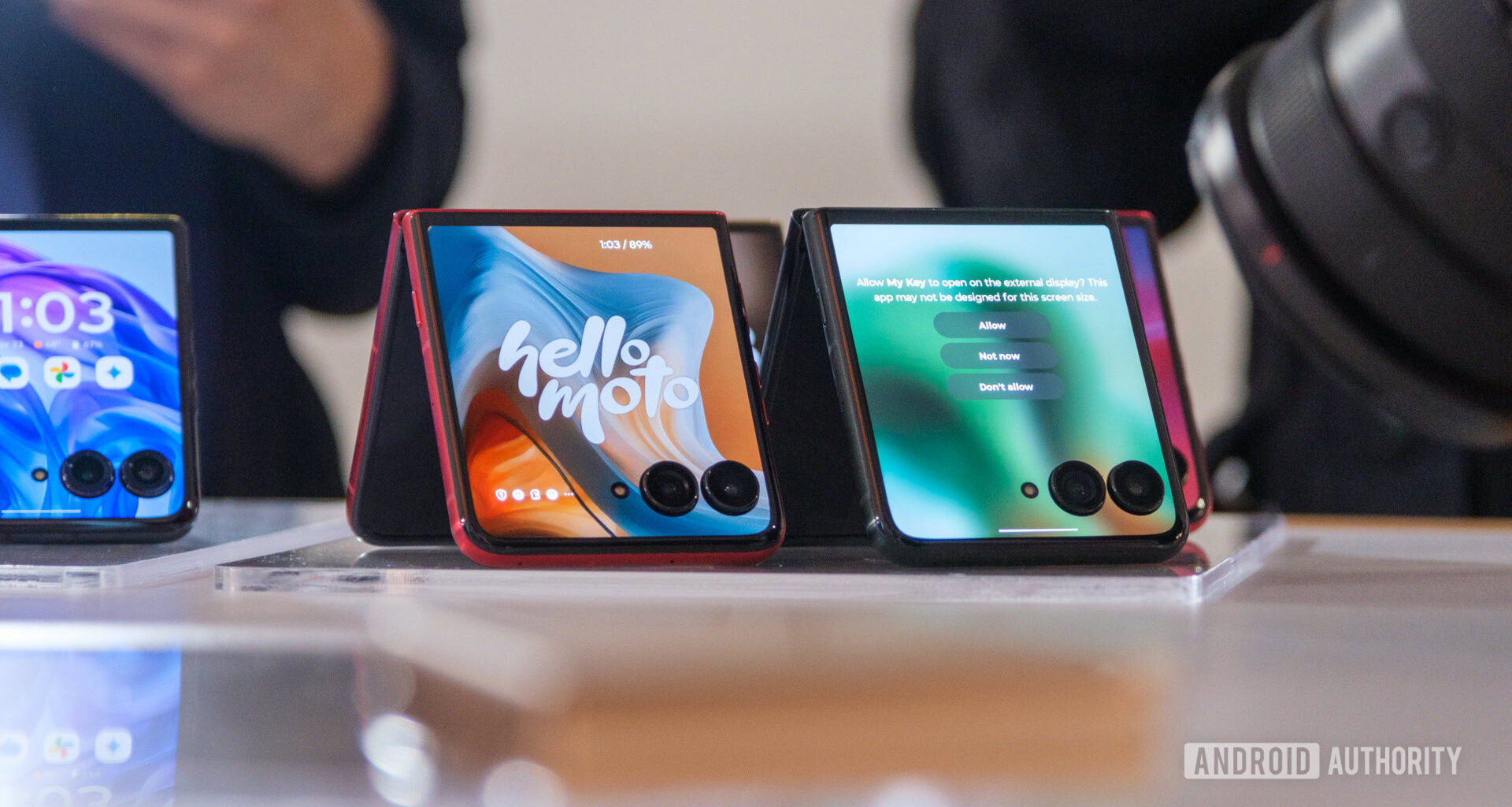 Motorola Razr 2025 series cover screens