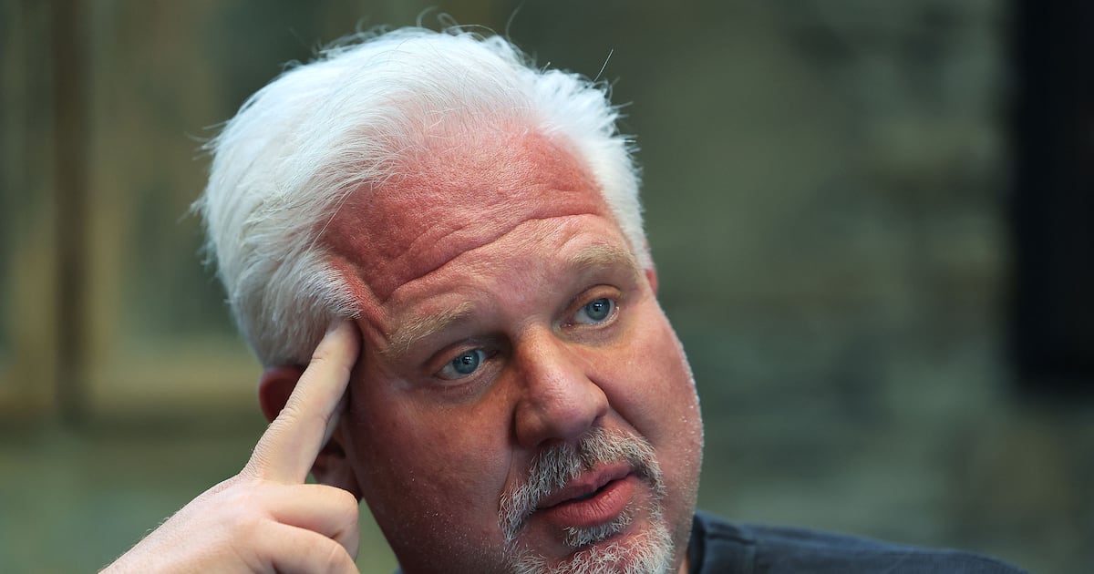 Glenn Beck announces AI library of his huge historical collection – Deseret News