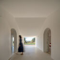 Monte Alvo House / NOZ Arquitectura - Interior Photography, Arch, Concrete, Arcade