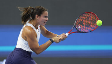 Navarro blanks Swiatek in final set to move on in Beijing