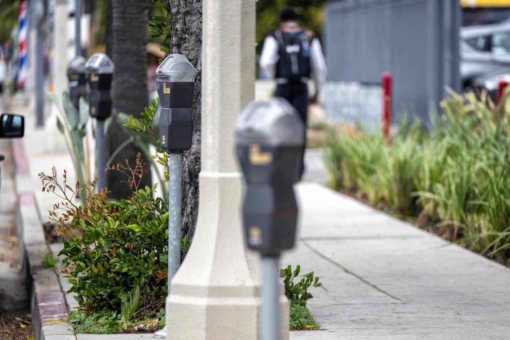 LA City Council approved an increase in parking meter rates, the first since 2014 – Daily News
