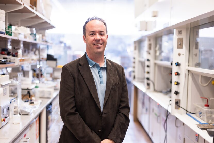 Ronald Smaldone is an associate professor of chemistry and biochemistry at UT Dallas.
