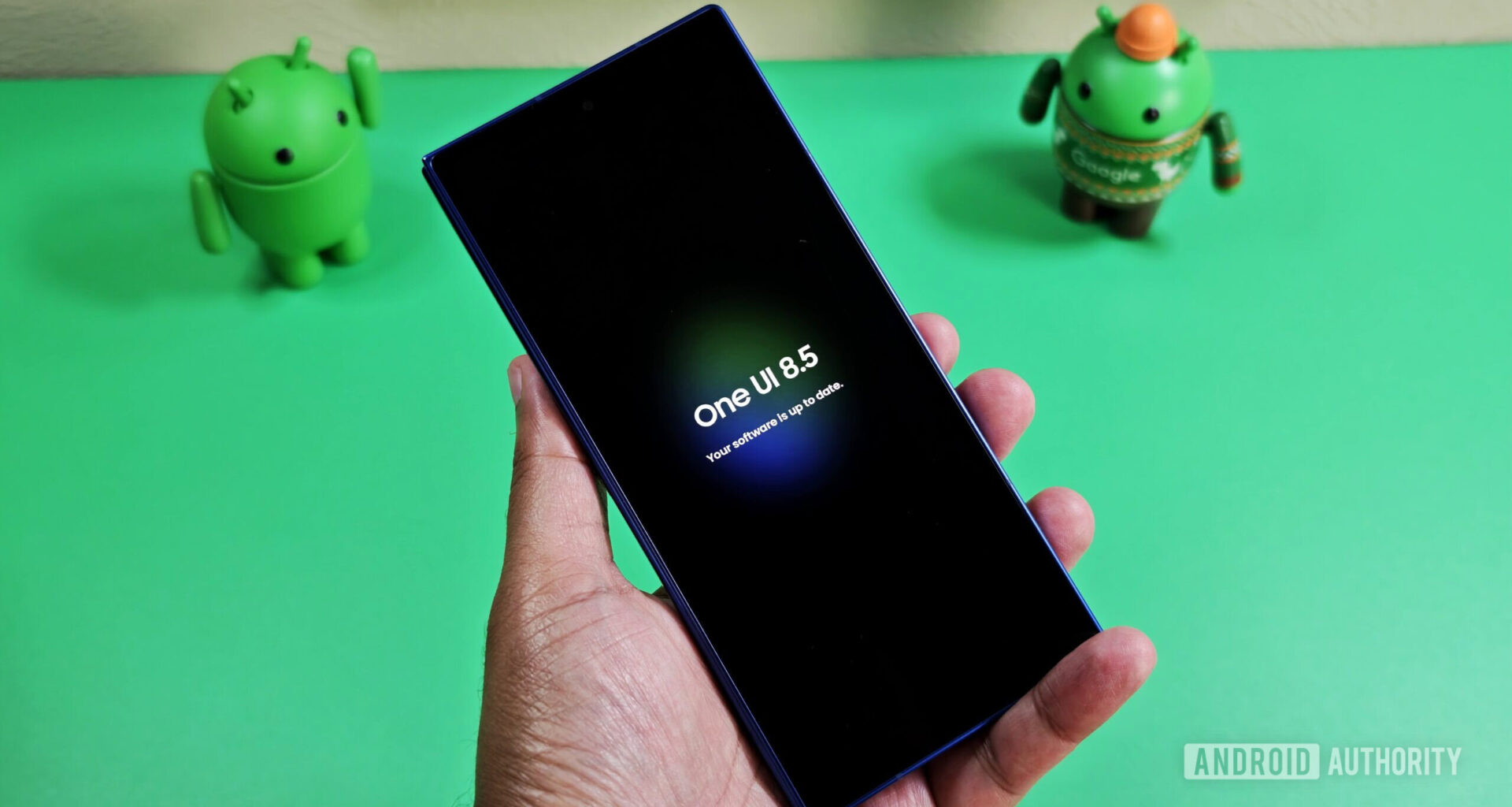 One UI 8.5 logo on a Samsung Galaxy phone