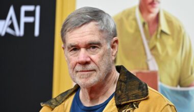 Gus Van Sant Talks 'Dead Man's Wire' and River Phoenix Memories