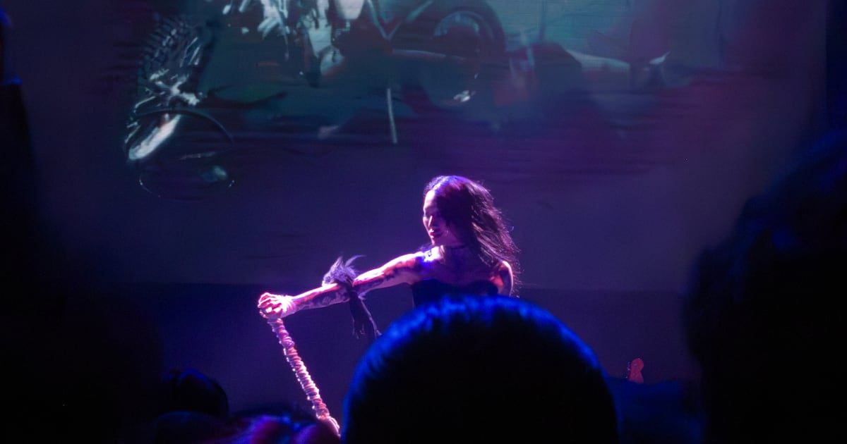 hits their final stop of their “Eva Girl” tour in Los Angeles – Annenberg Media