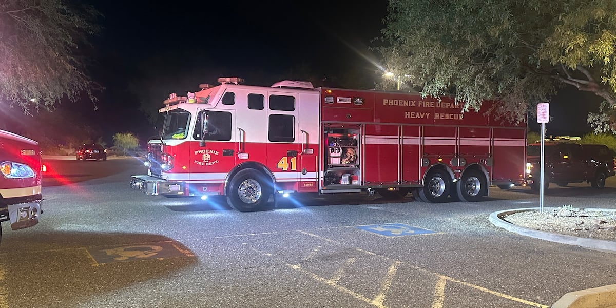Firefighter hurt rescuing hiker off north Phoenix trail