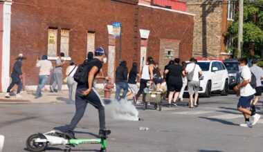 Using helicopters and chemical agents, immigration agents become increasingly aggressive in Chicago – Shaw Local