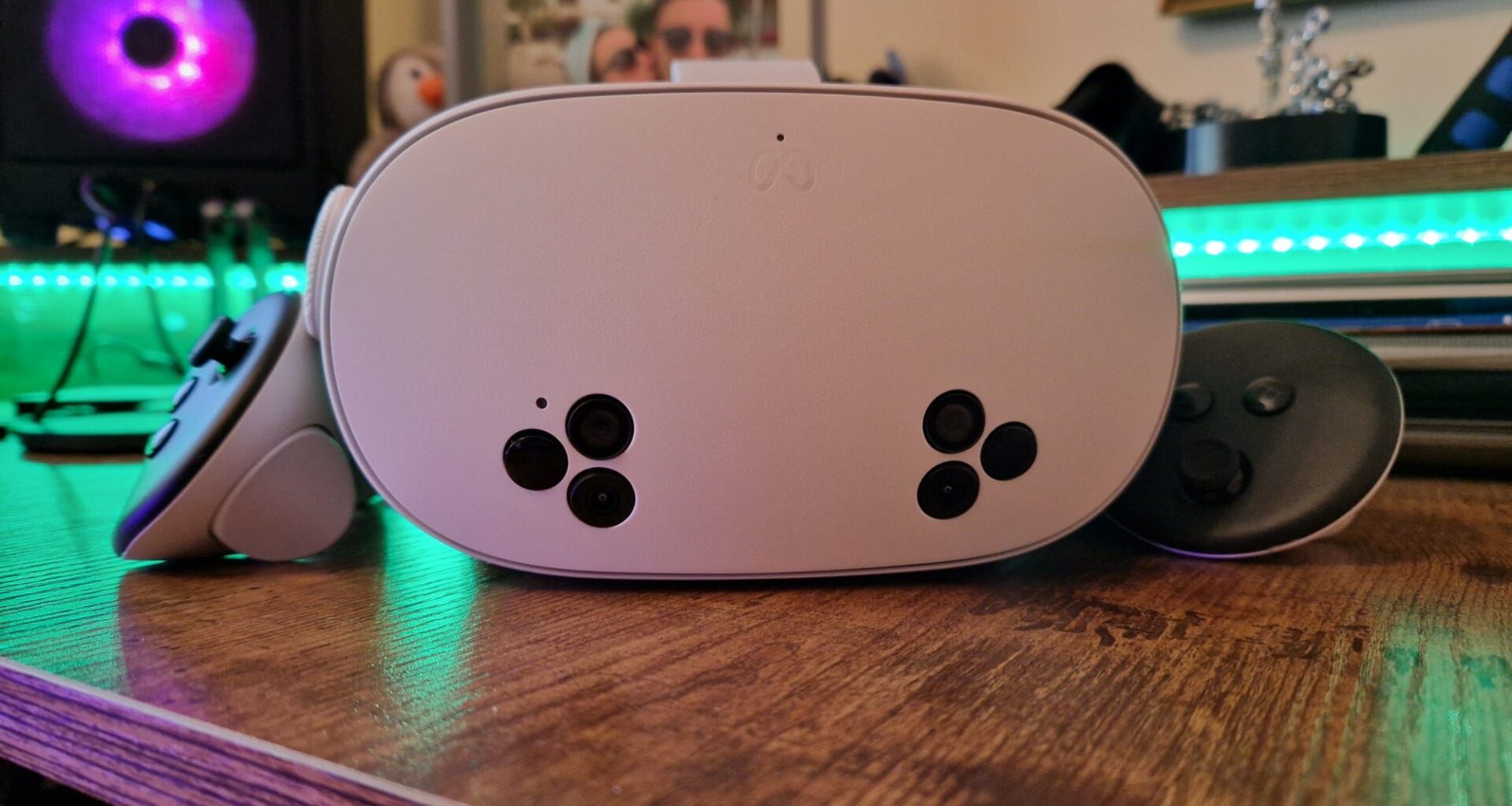 Scared off by the Samsung Galaxy XR's high price? This Meta Quest 3S deal will get you a VR headset for far less