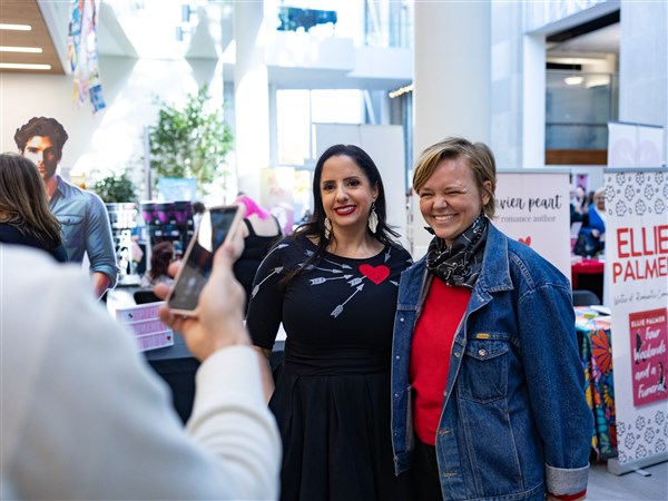 Daylong convention courts romance at the library