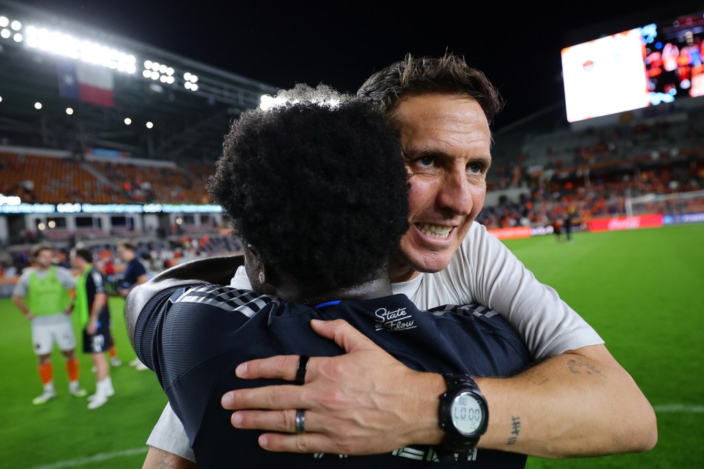 SDFC beats Houston after furious finish, stays atop Western Conference table