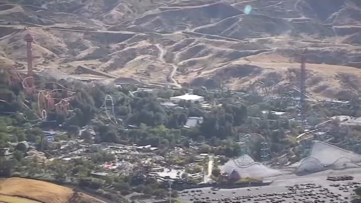 Man dies outside Six Flags Magic Mountain in Valencia – NBC Los Angeles
