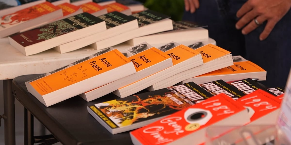 Pop-up in Springfield highlights banned books