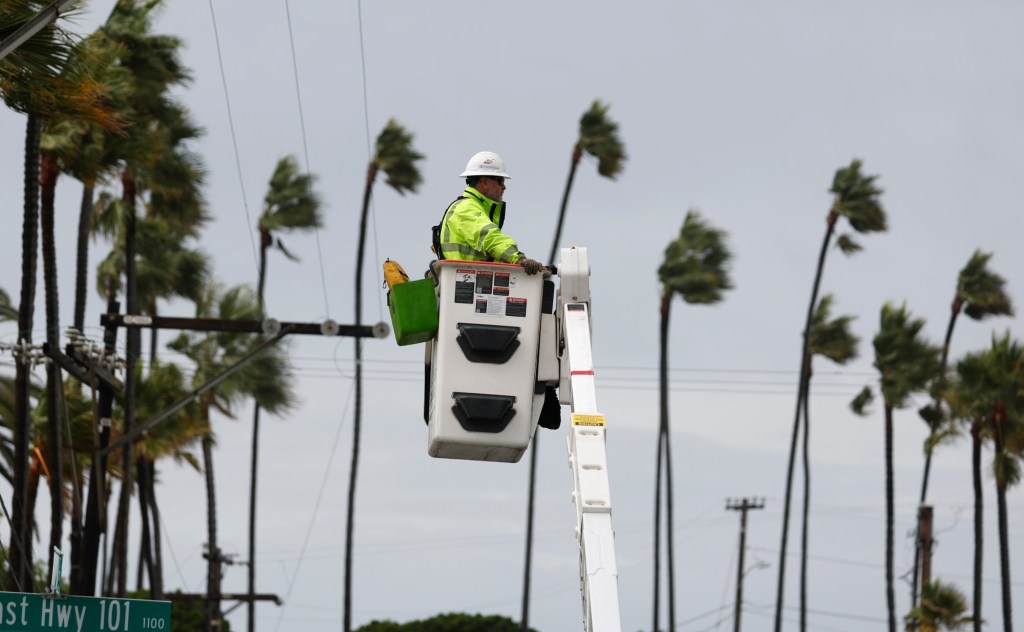 Pacific storm brings badly needed rain to San Diego County while making commute tough for drivers – San Diego Union-Tribune