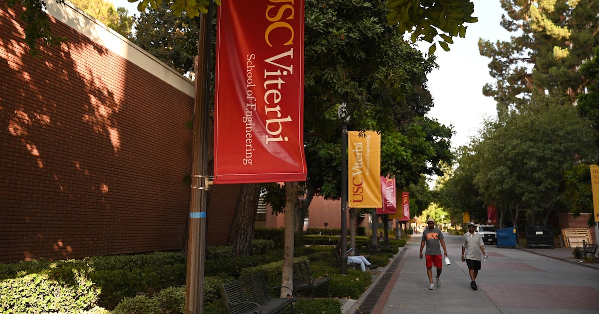 Viterbi lays off all 57 student academic advisors – Annenberg Media