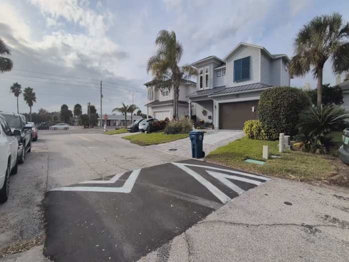 Neighbors grieve married couple, dog found dead in Neptune Beach home