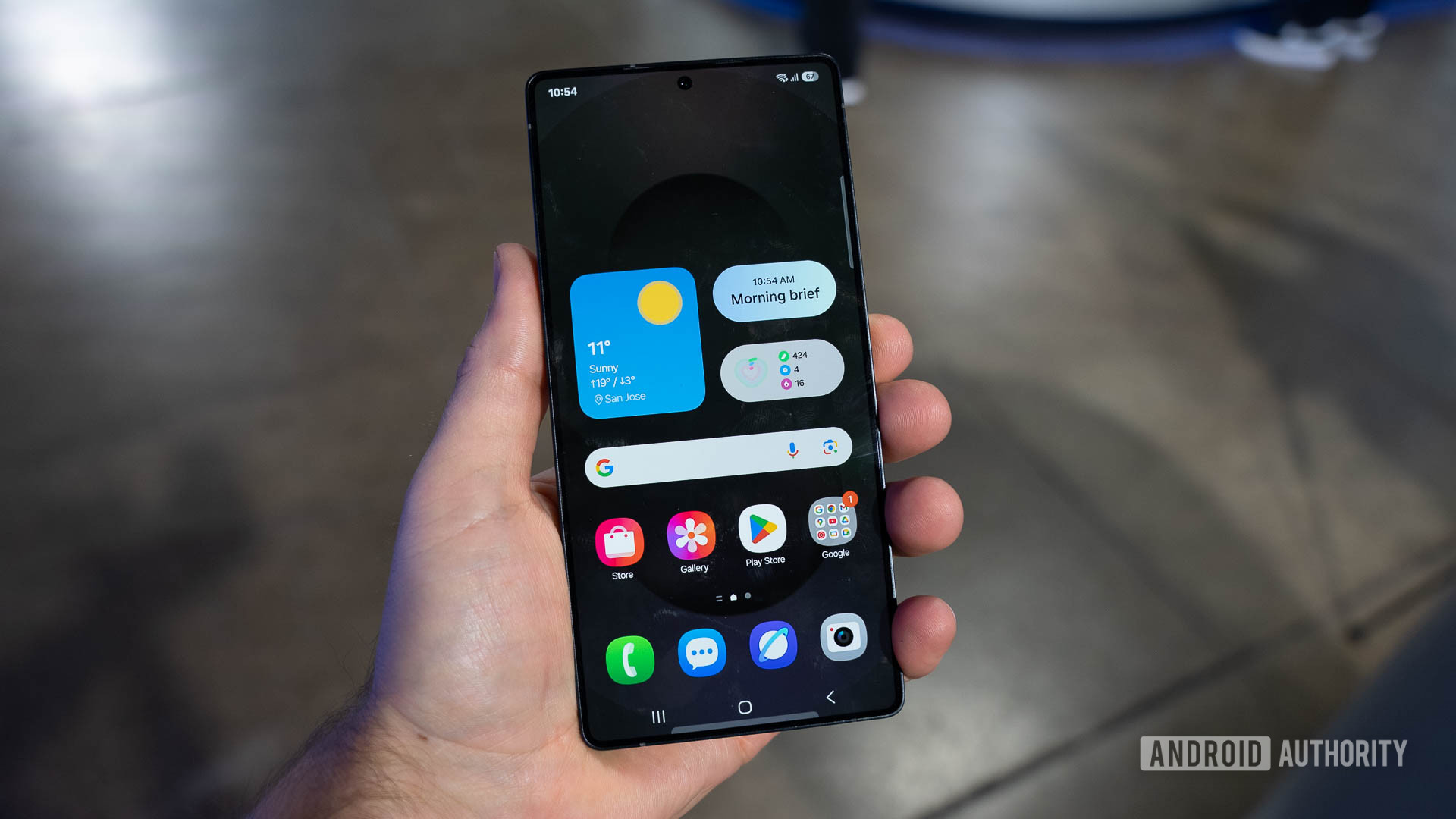 Samsung Galaxy S25 Ultra in Titanium Jetblack Home Screen Samsung Galaxy S25 Ultra in Titanium Jetblack Home Screen