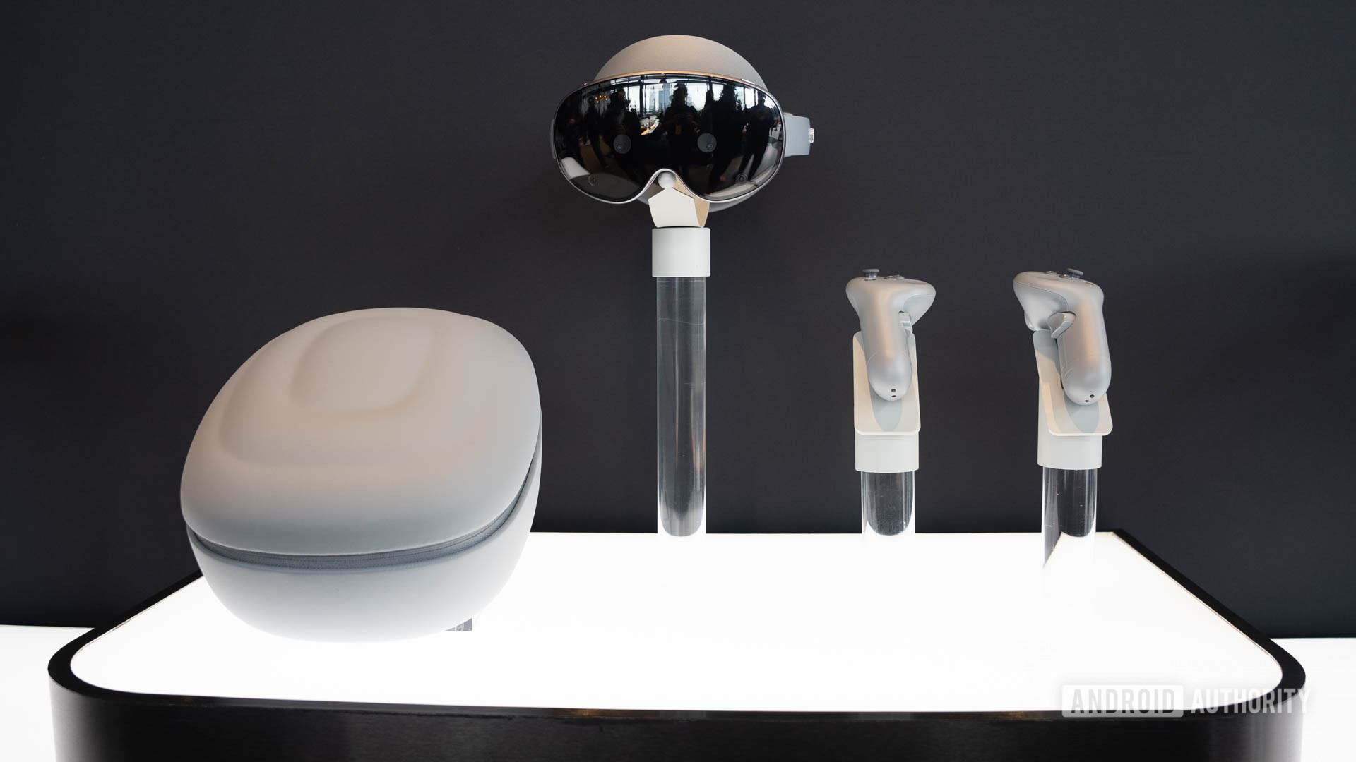 Samsung Galaxy XR Travel Case, Headset, and Controllers