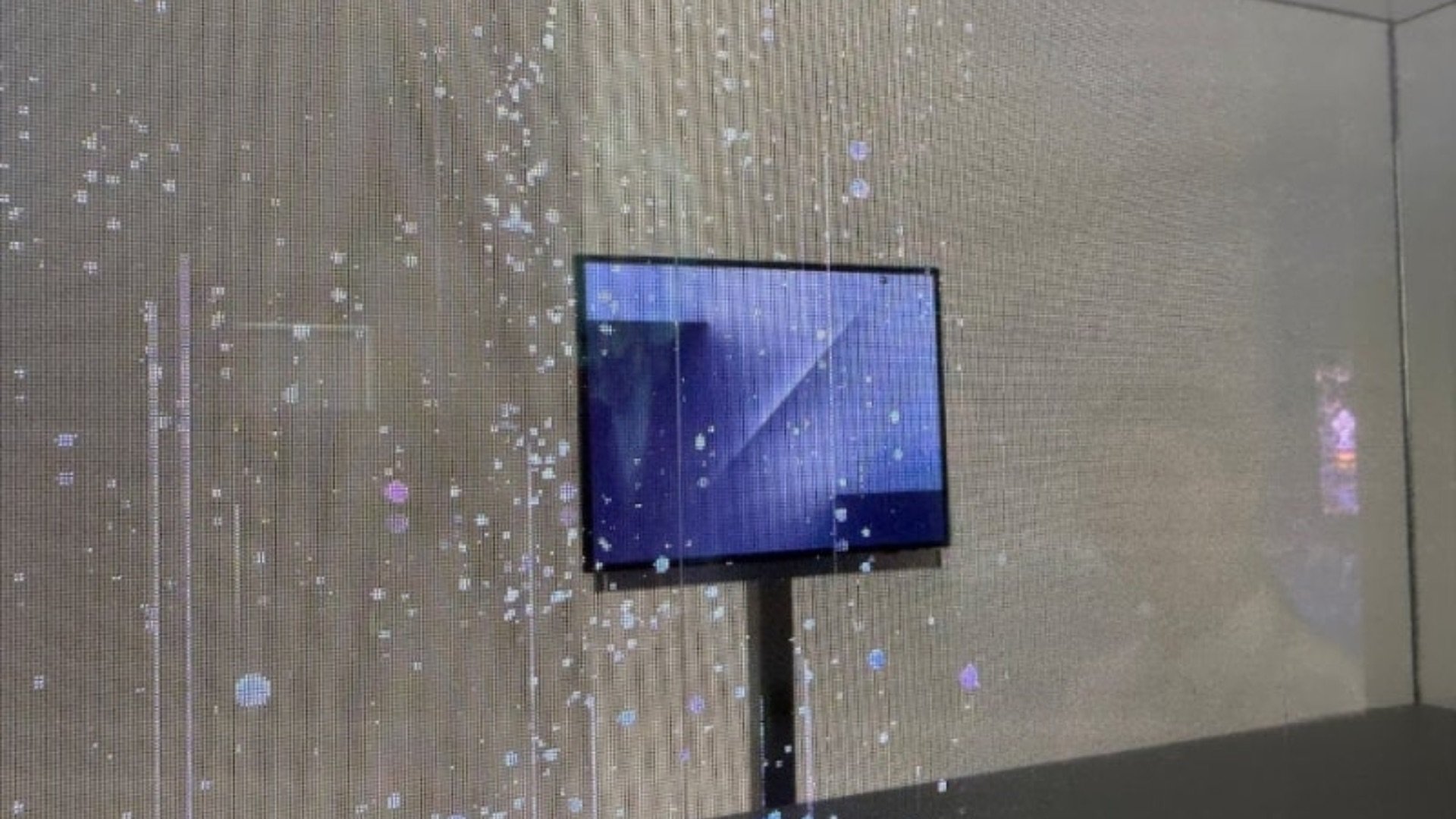 samsung galaxy z trifold showcase