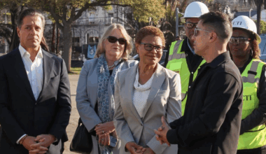 Mayor Bass Signs Order to Streamline Rebuilding of Palisades' Businesses