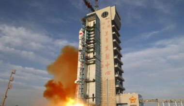 Surprise Chinese launch sends Shiyan-31 experimental satellite into orbit