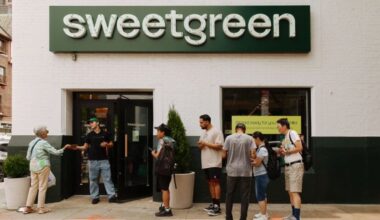 Fast-casual healthy food chain Sweetgreen to open 2nd Arizona location near Camelback Road and 32nd...