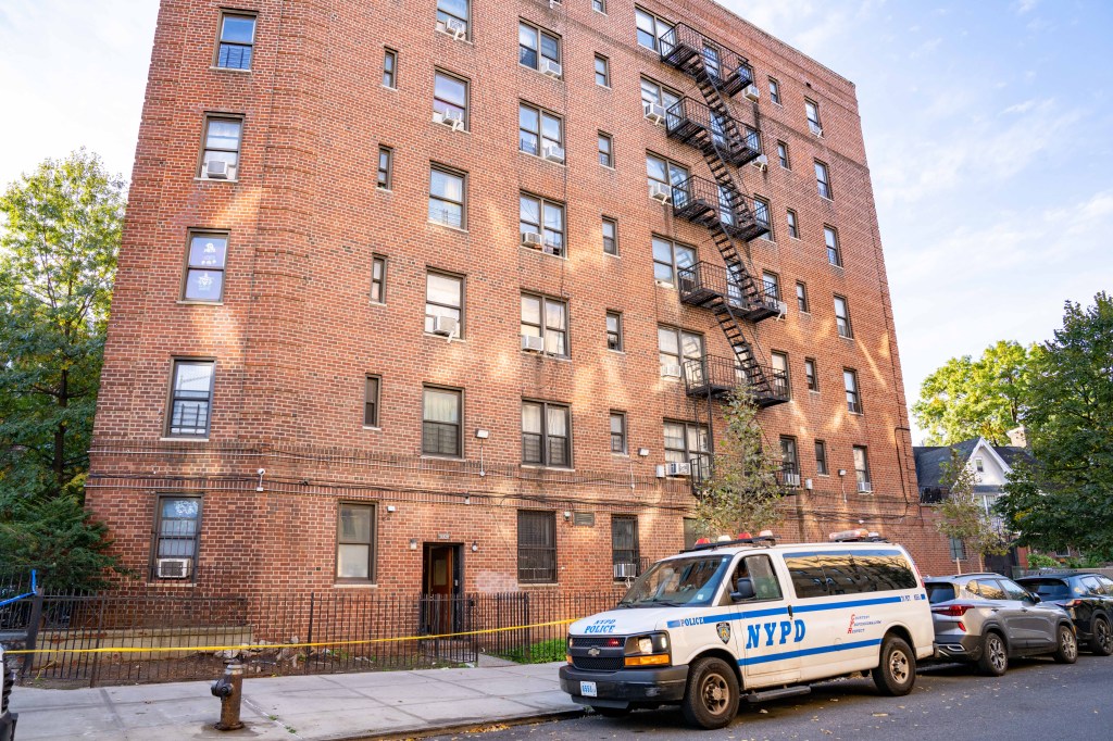 Man, 24, shot to death in lobby of Brooklyn apartment building